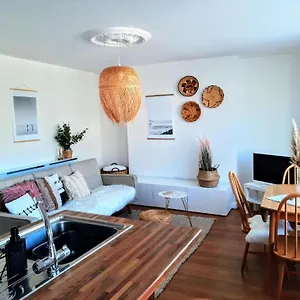 Seagrass - 88 North Marine Road Apartment