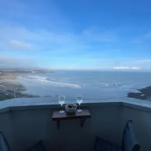 Spectacular 2 Bedroom Balcony Sea View Flat Apartment