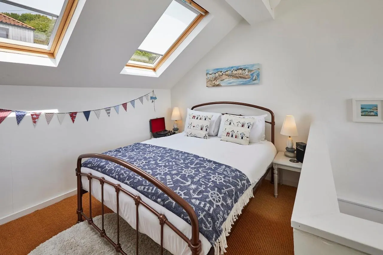 Host & Stay - The Hideaway Scarborough 0*,
